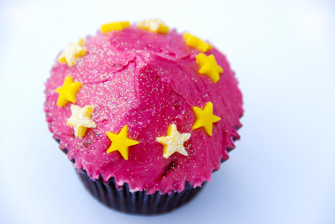 Mini cupcakes with star decorations perfect for party favors in Los Angeles