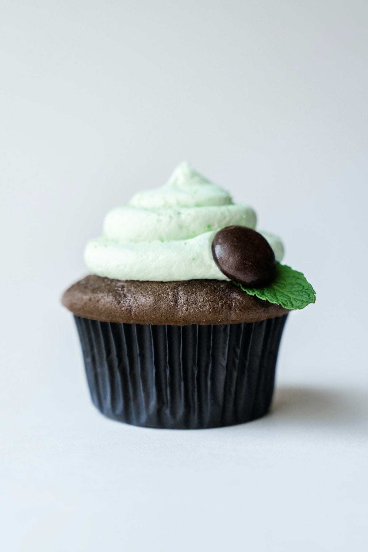 Cupcake Delivery in West Hollywood: Luxury Treats from Rodeo Drive to Your Door - Sweet Angeles Bakery Beverly Hills