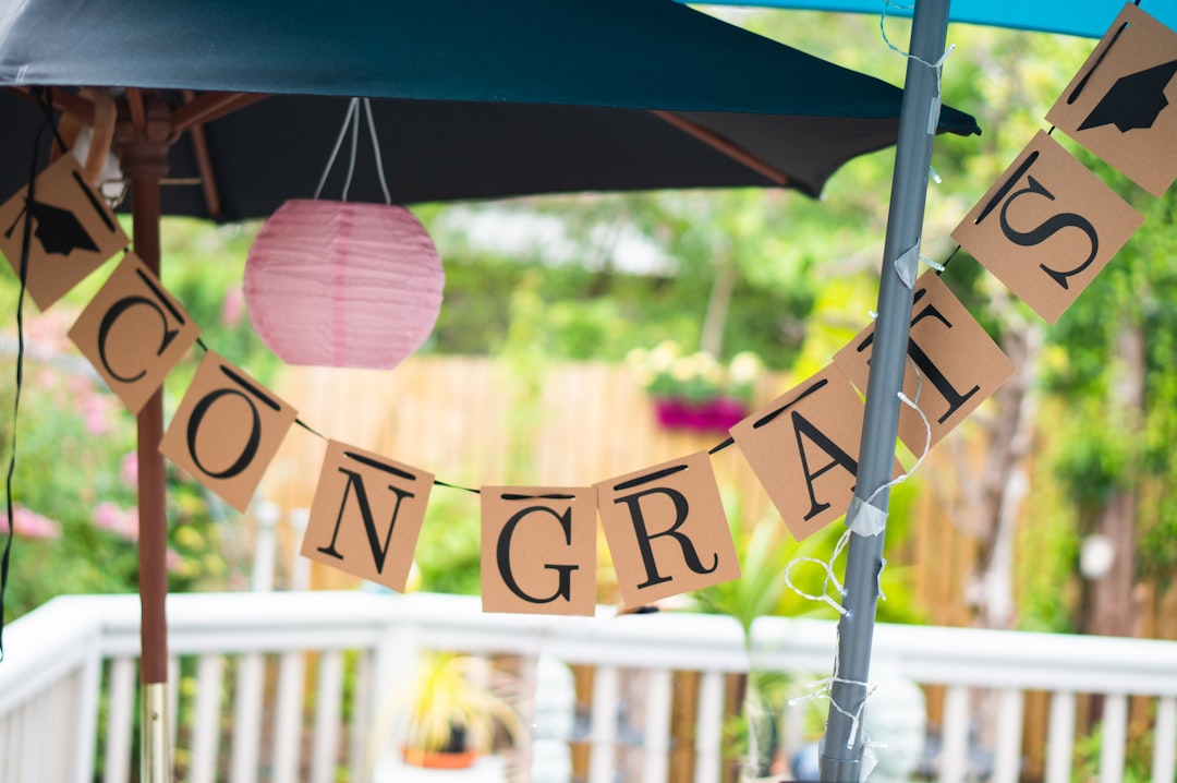 Graduation Party Cake Guide: Sizes, Flavors & How Much to Budget