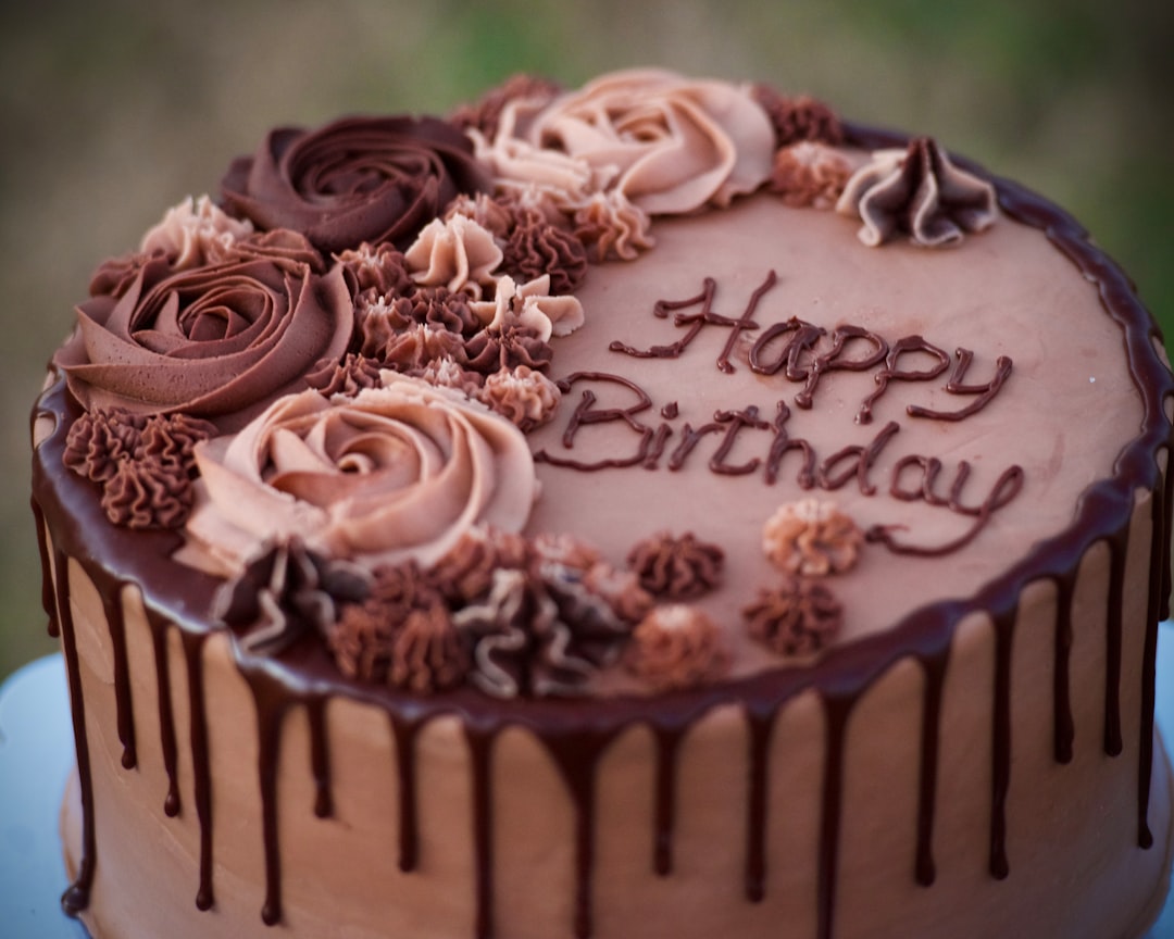 Custom Cake Flavors Guide — 15 Birthday Cake Flavor Combinations Worth Ordering
