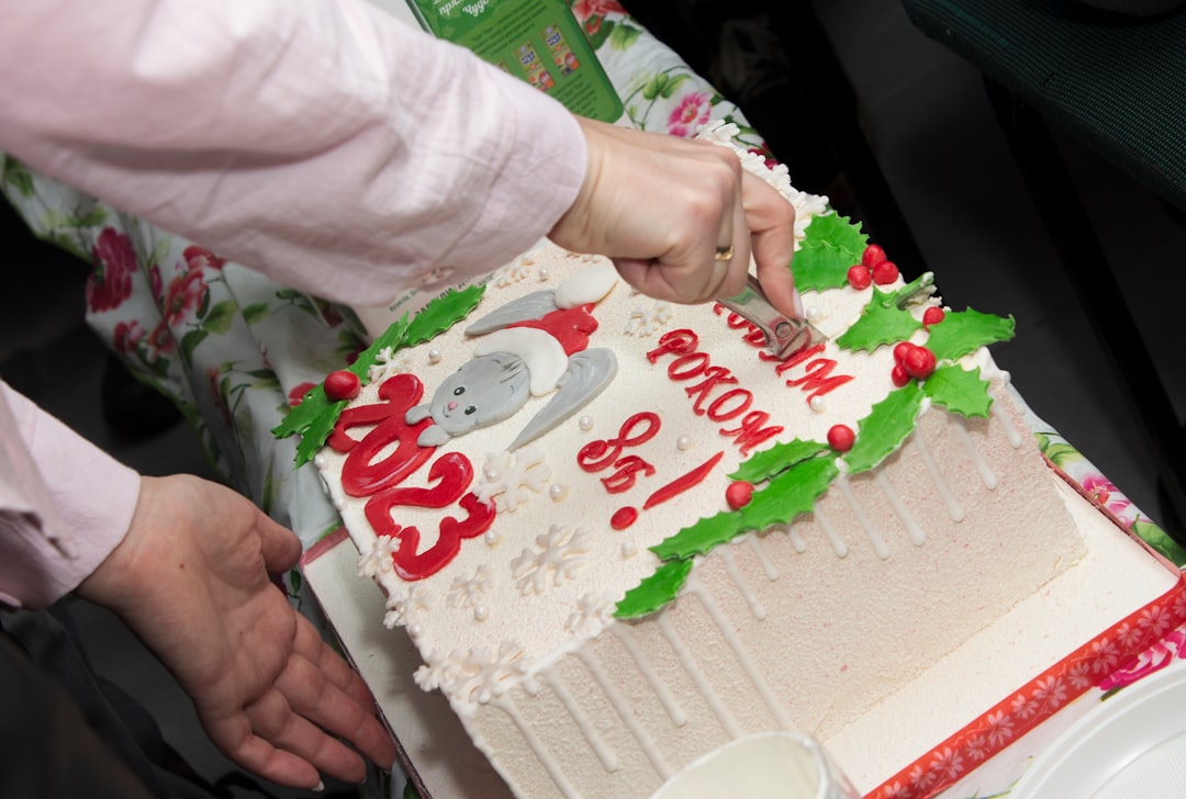 High School Graduation Sheet Cake Ideas — Feeds a Crowd Without the Custom Price Tag