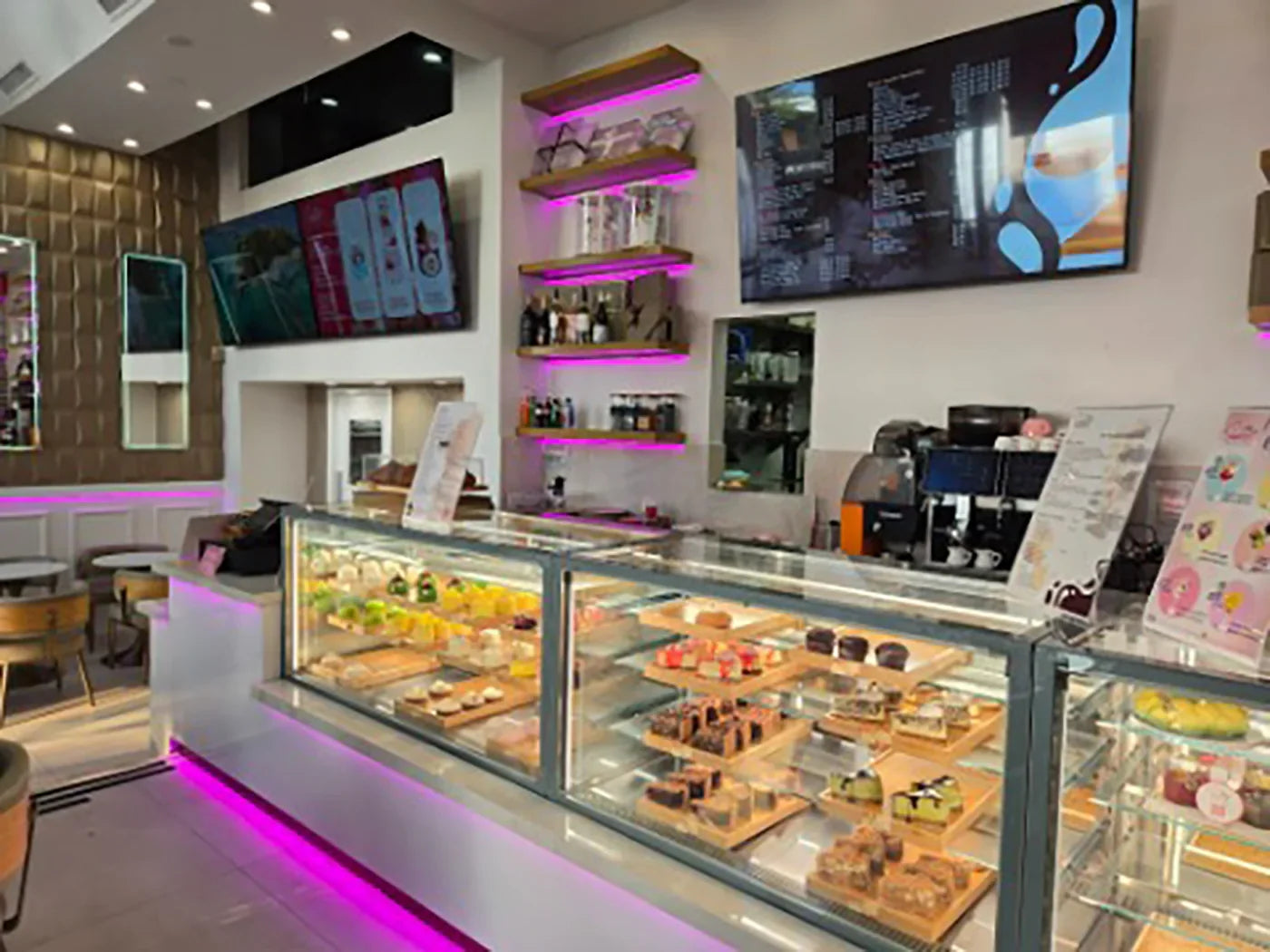 Red Velvet Cake Near Me: Best Spots and Bakeries in LA