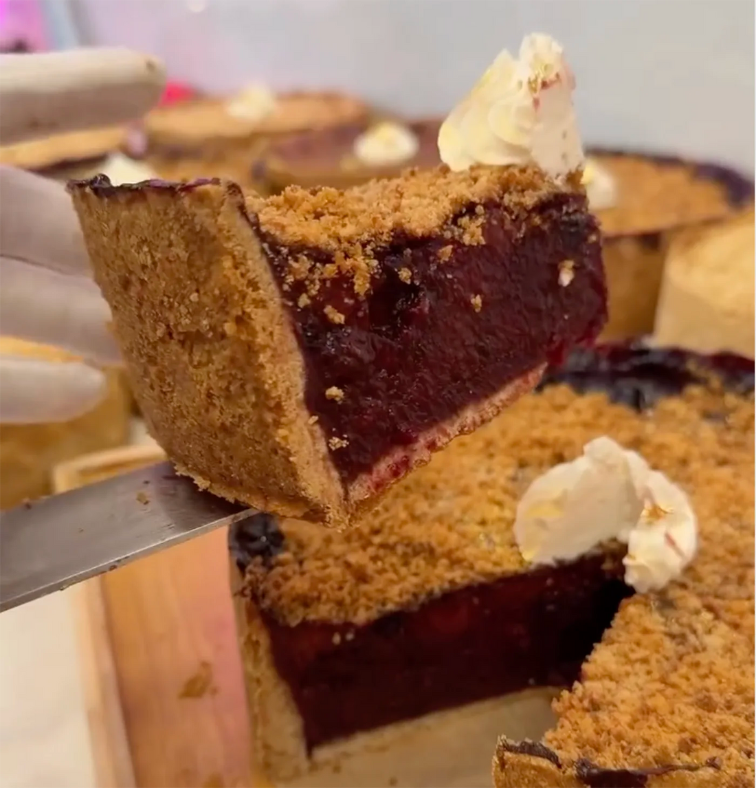 Near Me Cakes: Ordering Cakes Locally vs. Delivery Options