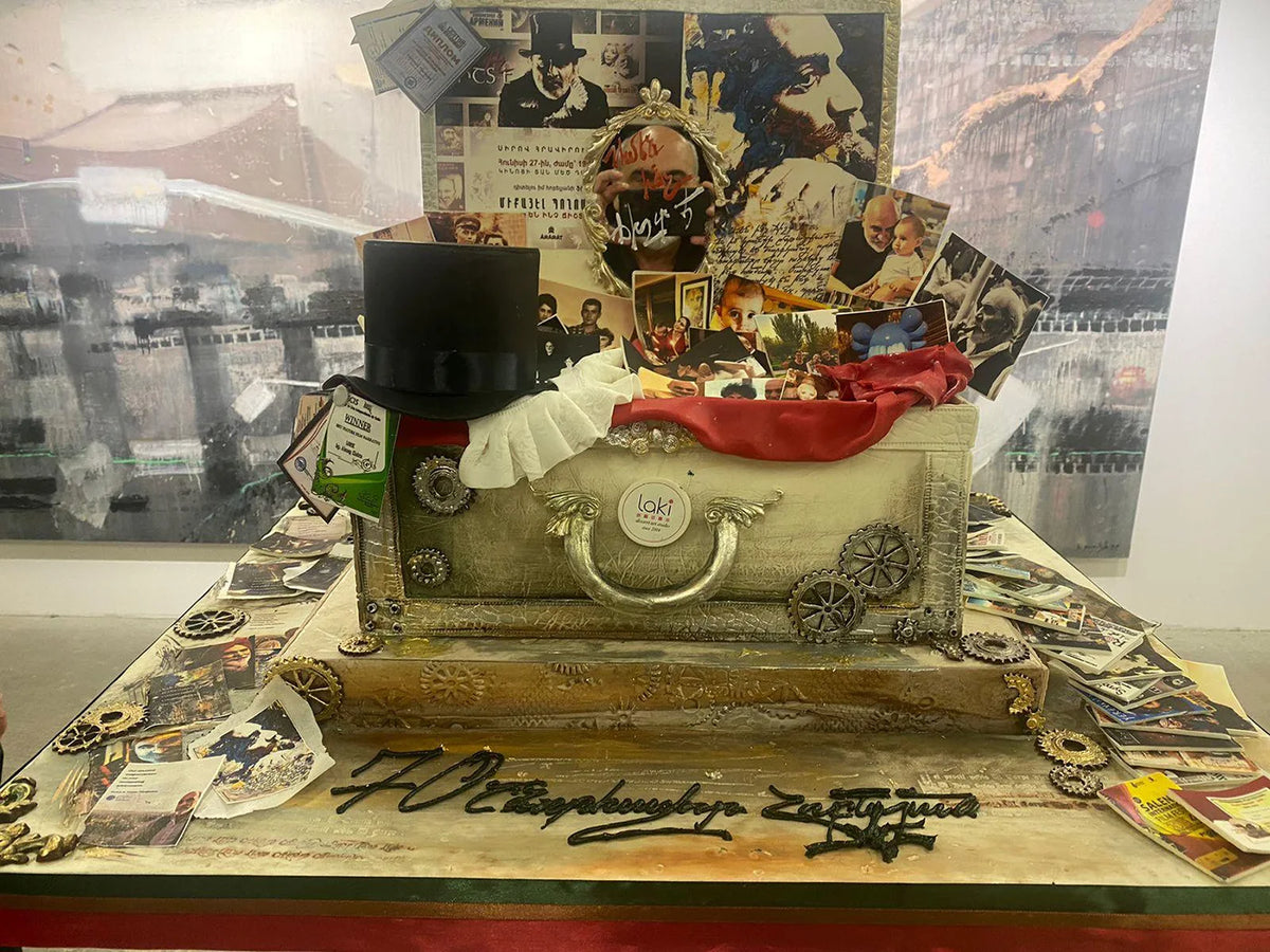 Custom designed cake with floral decoration